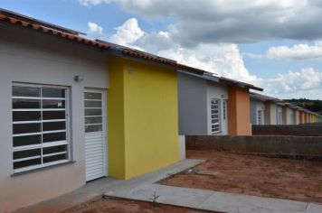 Prefeito Altair participa de sorteio eletrônico de mais 103 casas para Agudos