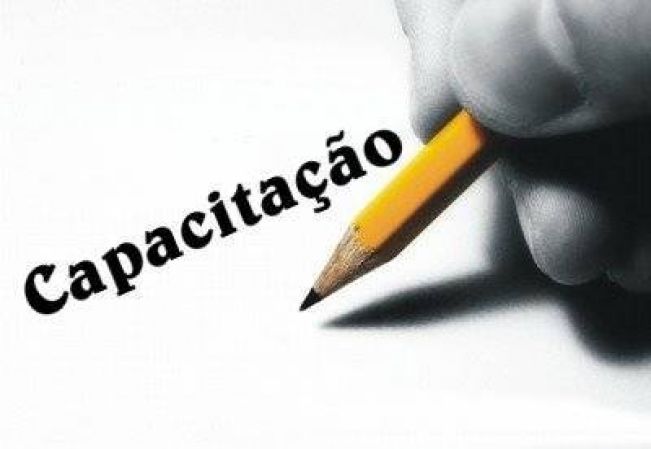 Professores e funcionários da Rede Municipal recebem capacitação profissional