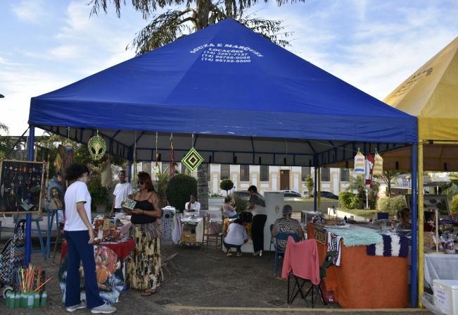 Prefeitura e Comtur promovem Feira de Artesanato Agudense